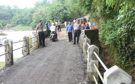 Polres Bondowoso Bangun Jembatan Merah Putih Presisi untuk Warga