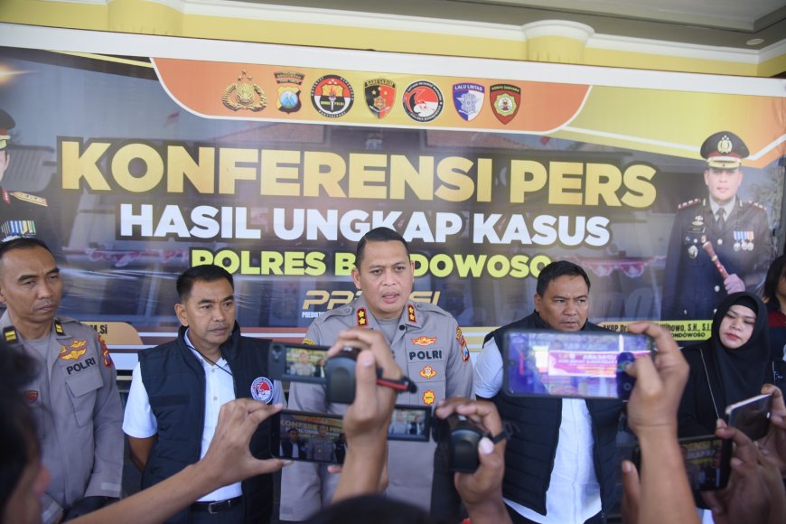 Tersangka Perampokan Berclurit Tak Berkutik Saat Diamankan Polisi